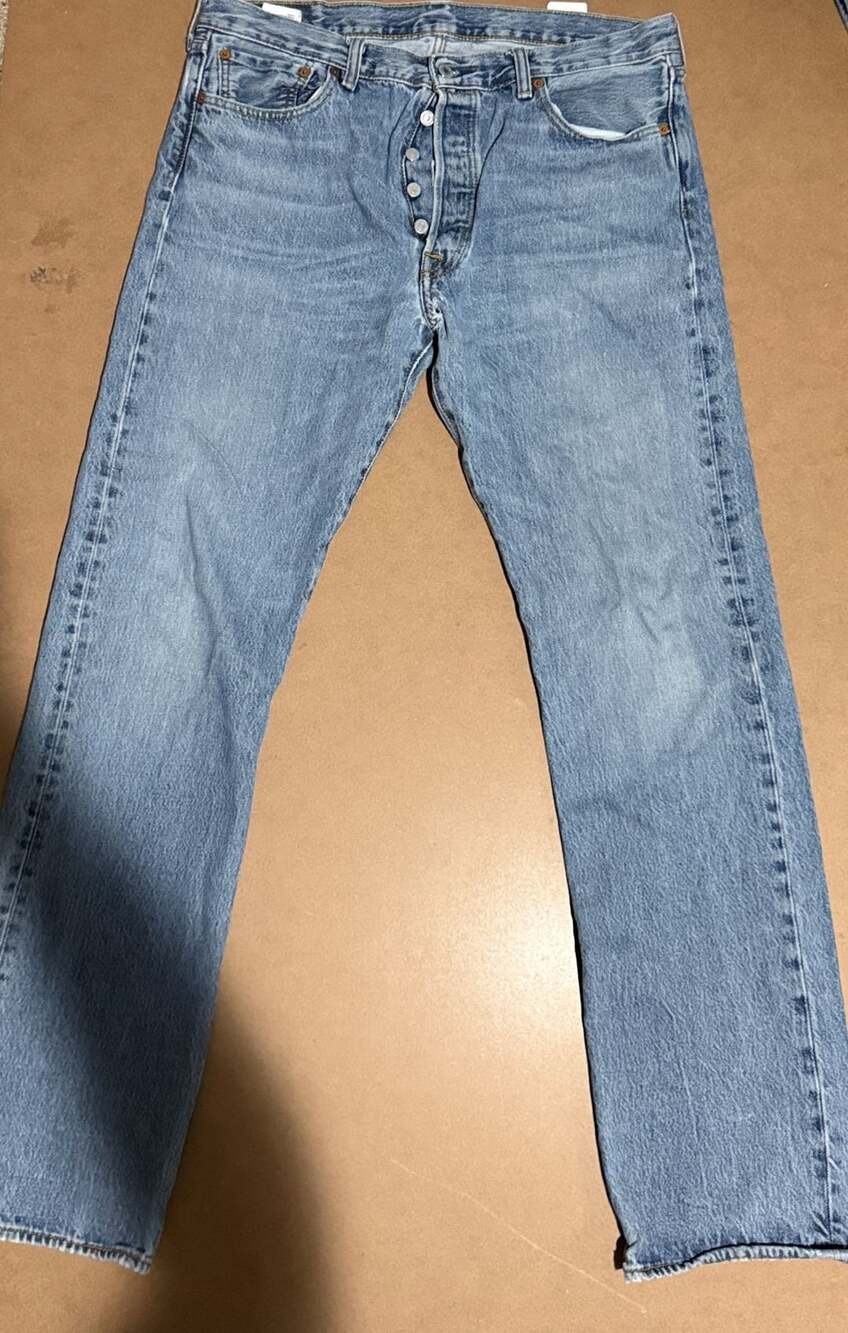 Levi's 501 Straight Leg Jeans 36x34 Light Wash Button Fly